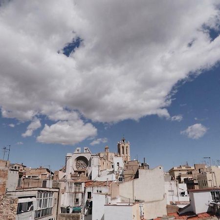 Amparito Apartment - Casc Antic タラゴナ エクステリア 写真