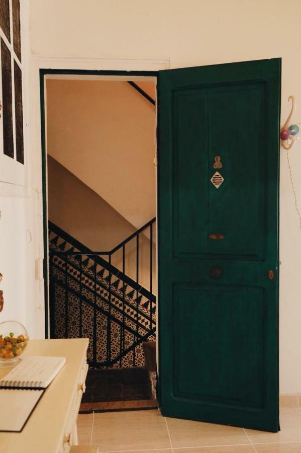 Amparito Apartment - Casc Antic タラゴナ エクステリア 写真
